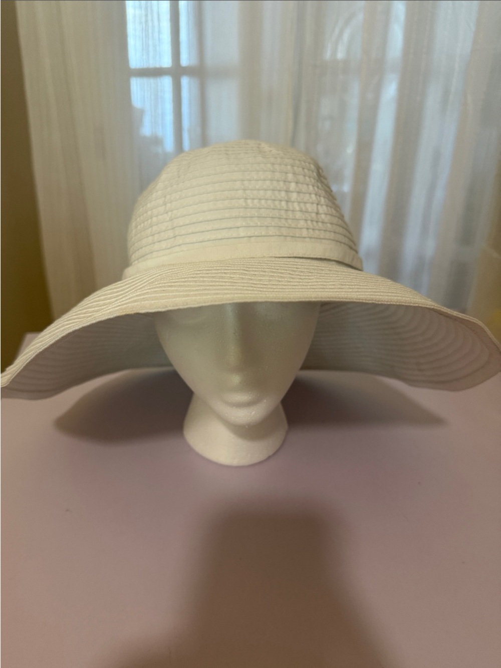 Peter Grimm Wide-Brim White Sun Hat with Subtle Band Summer Beach Pool